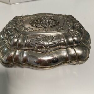 Vintage silver plated jewelery/ trinket box.